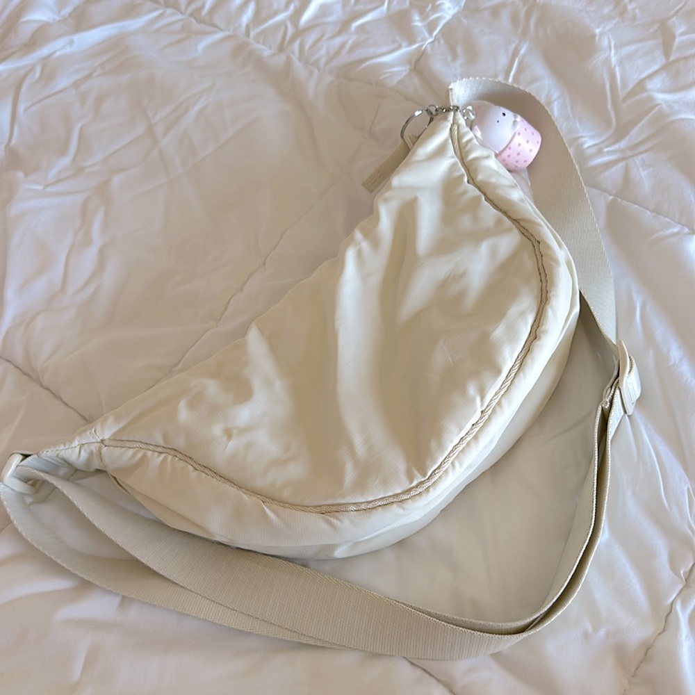 uniqlo mini shoulder bag